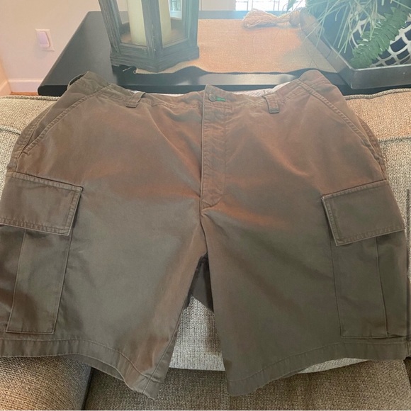 Men’s Tommy Hilfiger Cargo Shorts SZ36 - Picture 2 of 5